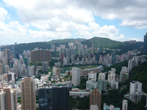 香港島の市街地にあるハッピーバレー競馬場（資料）—本紙撮影