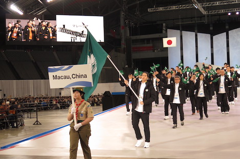 2017冬季アジア札幌大会開会式に臨むマカオ選手団＝2月19日、札幌ドーム（写真：マカオ政府体育局）