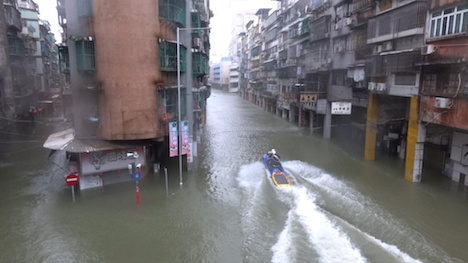 台風22号の影響で1メートル規模の浸水被害が出た内港エリア一帯＝2018年9月16日（写真：GCS）