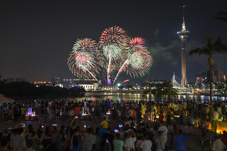 国慶節連休初日の10月1日夜に開催されたマカオ国際花火コンテスト第5夜（写真：GCS）