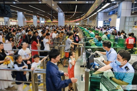 今年上半期に延べ7096万人が往来した關閘イミグレーション施設（写真：マカオ治安警察局）