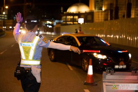 マカオ治安警察局による取り締まりの様子（写真：マカオ治安警察局）